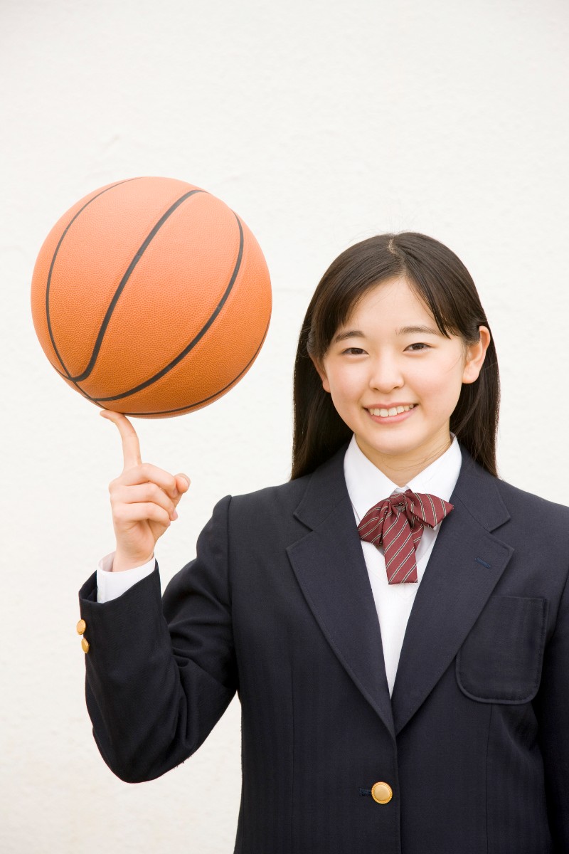 girl with basketball